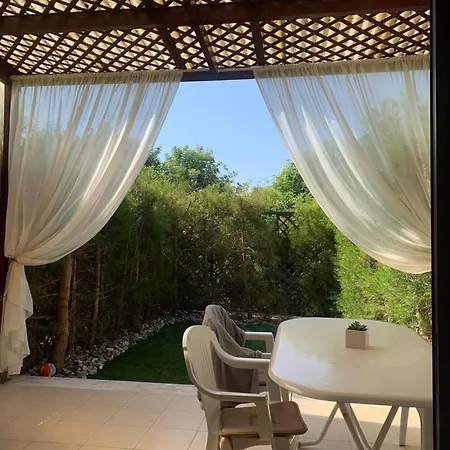 Elysia Park 2 Bedroom And Garden *