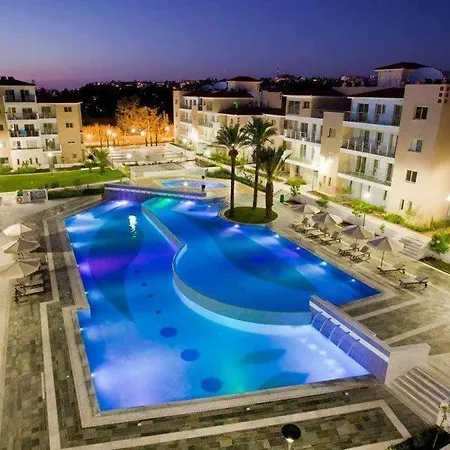 Elysia Park 2 Bedroom And Garden דירה